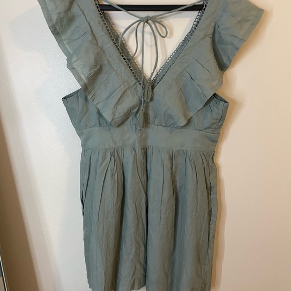 Anthropologie Ruffle V-neck  Mini Dress in Light Gray size small side pockets - Picture 11 of 14
